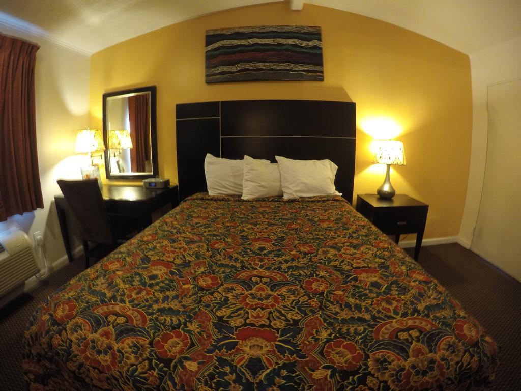 Indio Holiday Motel Εξωτερικό φωτογραφία