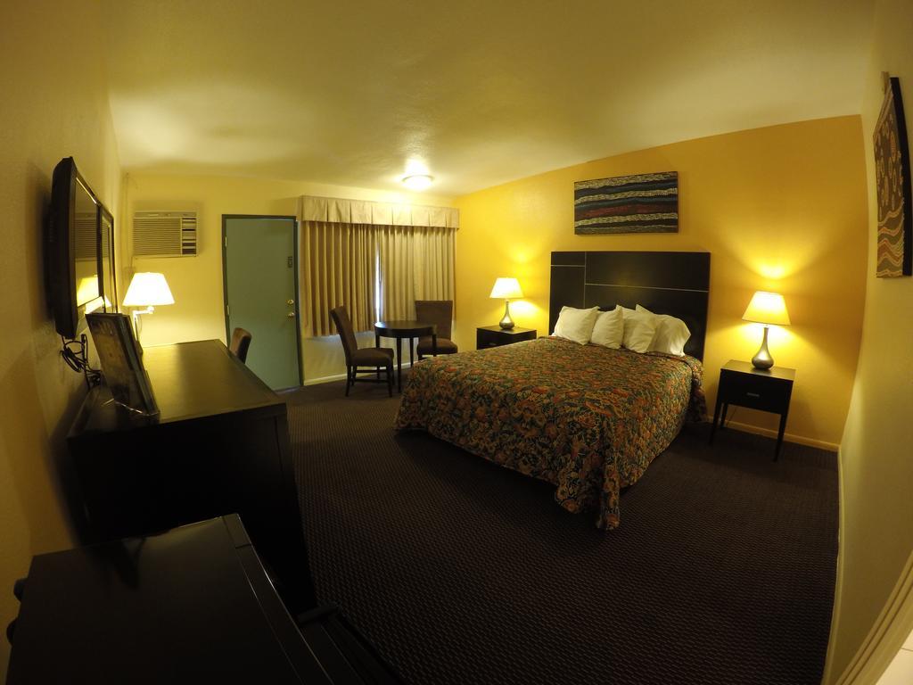 Indio Holiday Motel Εξωτερικό φωτογραφία