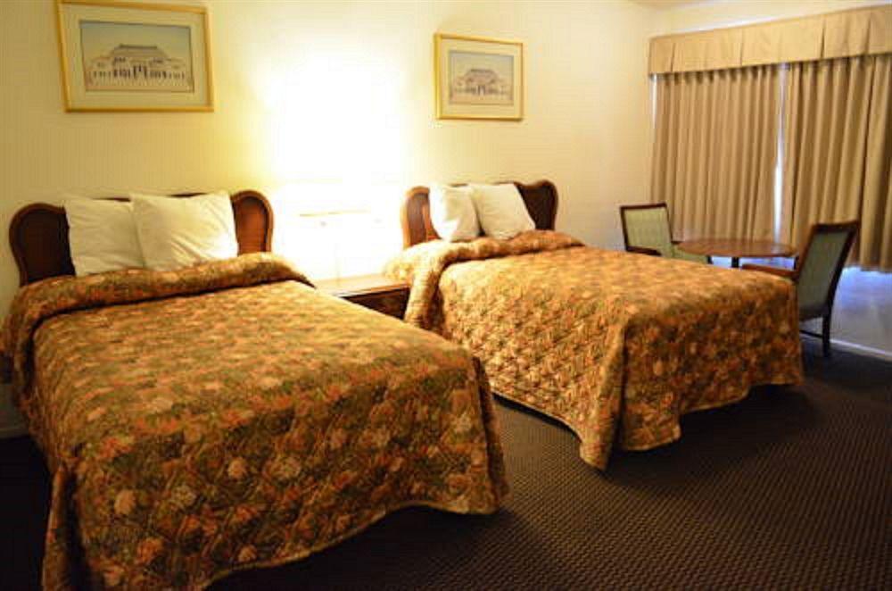 Indio Holiday Motel Εξωτερικό φωτογραφία