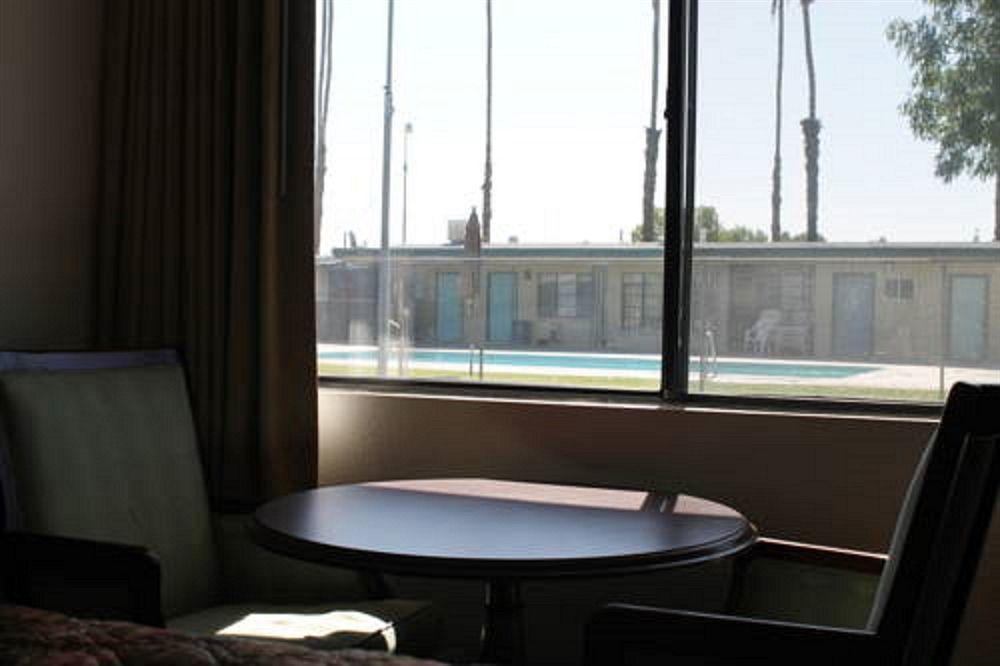 Indio Holiday Motel Εξωτερικό φωτογραφία